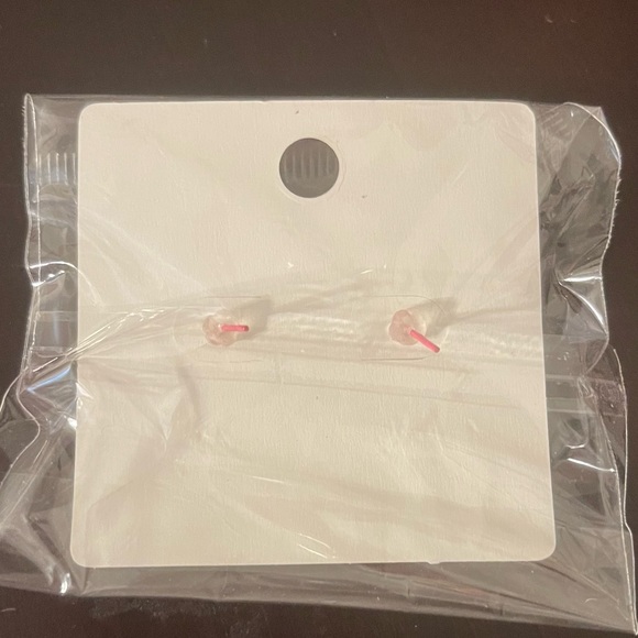 Flower Earrings - Picture 3 of 4